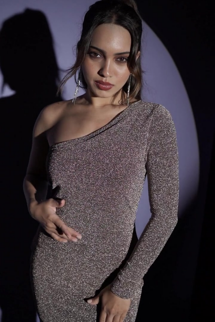 ELIZA ONE SHOULDER SHIMMER DRESS CHAMPAGNE